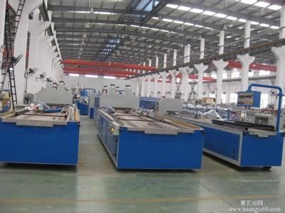 производственная линия доски ширины ВПК 600-1250мм с машиной для производства бумажных ламинатов