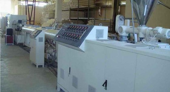 Хорошая цена. Линия штранг-прессования доски БЕДЕР АБС ПК ПММА пластиковая, полноавтоматическая онлайн