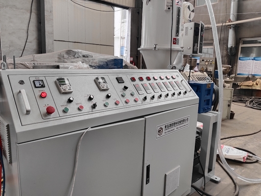 Хорошая цена. Автоматическая машина для изготовления дренажных труб из ПЭ, SJ65/33 онлайн