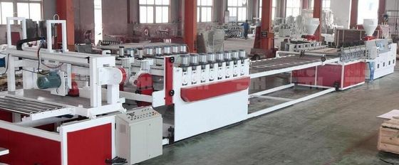 Хорошая цена. Двойная картоноделательная машина 80m3/Min 5.5kw пены PVC WPC винта онлайн