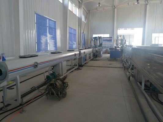 Пластиковая трубка нечистот HDPE делая машиной производственную линию трубопровода PP PE штрангпресса одиночного винта
