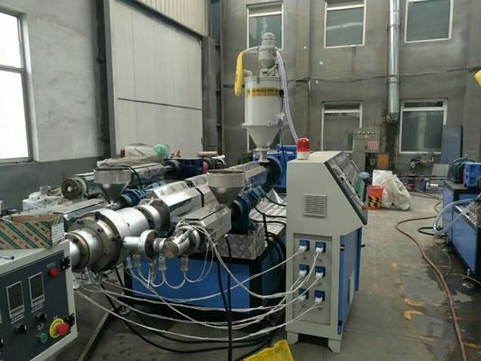 Линия машина штранг-прессования трубы PE пластиковая производства HDPE со штрангпрессом одиночного винта