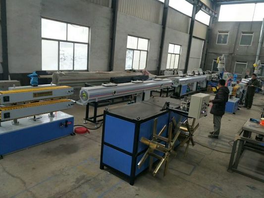 Водяные резервуары Линия производства труб ПП/ПЭ/ПВХ с одной винтой Высокая производительность