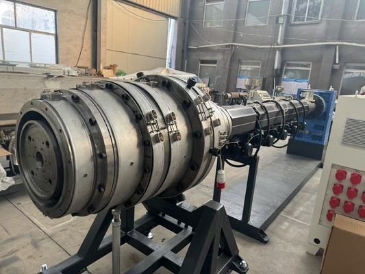 Линия производства 16-630 мм HDPE труб, одновинтовая экструдерка