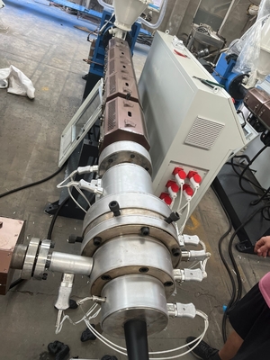 HDPE PE PP PPR Газовая труба Водная труба Одношрубная пластиковая экструдерная линия производства